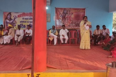 ध्रुव गोंड आदिवासी समाज के वार्षिक सम्मेलन में शामिल हुई राजकुमारी सिन्हा...