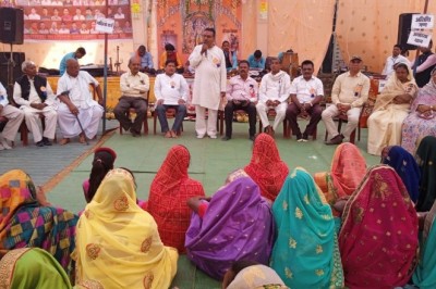 खपराभाट मे आयोजित मानस गान सम्मेलन मे शामिल हुए ज़िला साहू संघ :