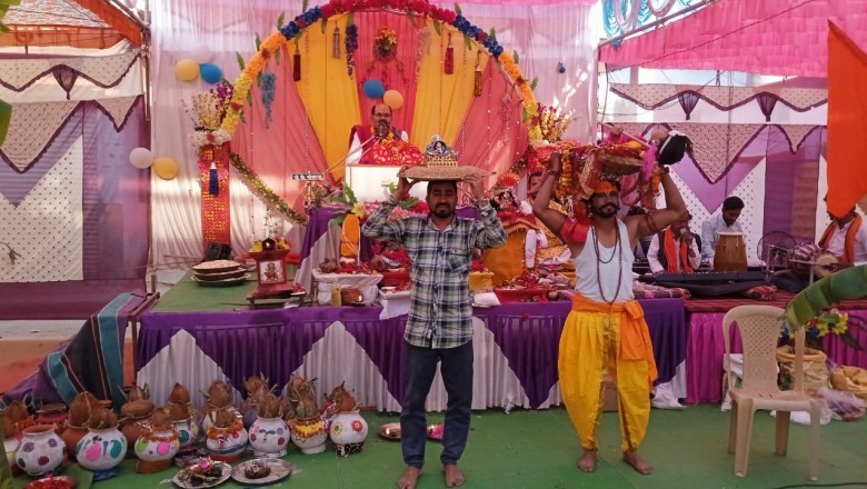 भगवान श्री कृष्ण जन्मोत्सव भजन में पूरा गांव झूमा राजनांदगांव।