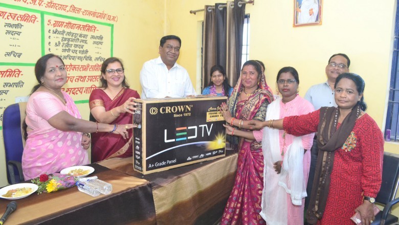 आंगनबाड़ी केन्द्रों के लिए स्मार्ट टीवी मिलने का कारवां जारी :