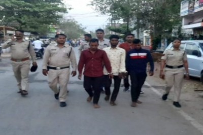 नर्सिंग छात्रा से गैंगरेप की कोशिश :