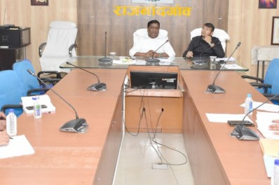 कलेक्टर ने ली जीवनदीप प्रबंध कारिणी समिति की बैठक :
