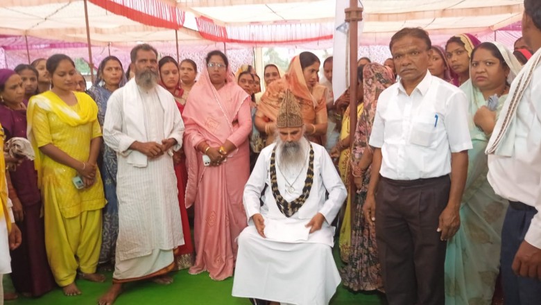 उसरीबोड मे सात्विक यज्ञ, चौका आरती मे शमिल हुए हेमा देशमुख महापौर :