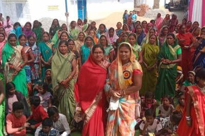 महिला पूरे परिवार को सशक्त बनाने के साथ समाज मे परि वर्तन लाते है : भोला राम साहू विधायक