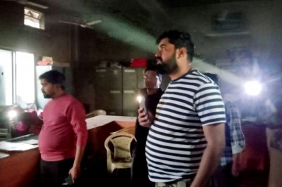 नगर निगम राजस्व विभाग में अगजनी  आयुक्त द्वारा दस्तावेंजो का पंचनामा तैयार करने के निर्देश :