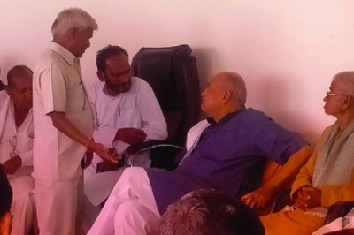 पूर्व विधायक ने कृषि मंत्री चौबे से की मुलाकात, कार्यकर्ताओं की बातें भी रखी