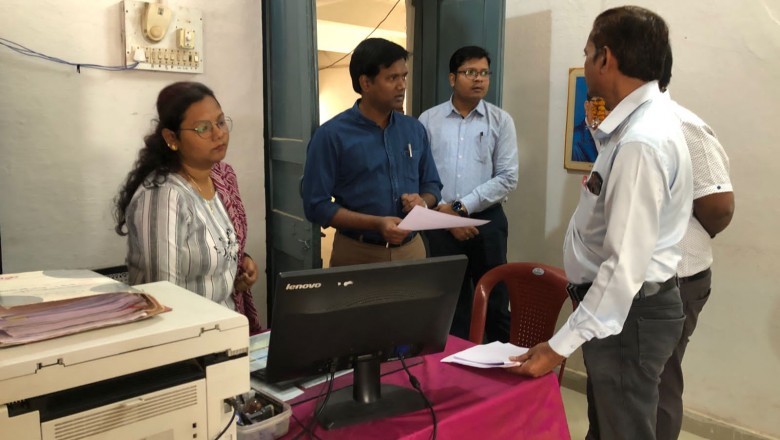 कलेक्टर ने एसडीएम एवं तहसील कार्यालय का किया आकस्मिक निरीक्षण :