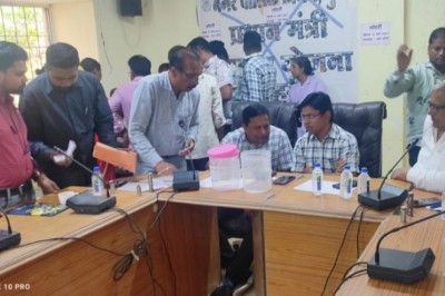 मोर मकान - मोर चिन्हारी: बेघरों को मिला घर, 32 हितग्राहियों ने खुद निकाली अपने मकान की पर्ची :