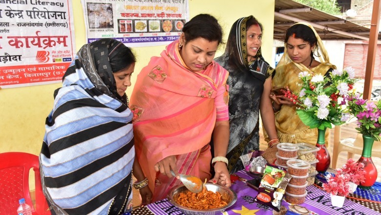 मशरूम के स्वादिष्ट आचार, बड़ी, पापड़ से समूह की महिलाओं की बदल रही जिंदगी :