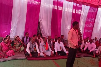 सिन्हा समाज का होली मिलन कार्यक्रम सम्पन