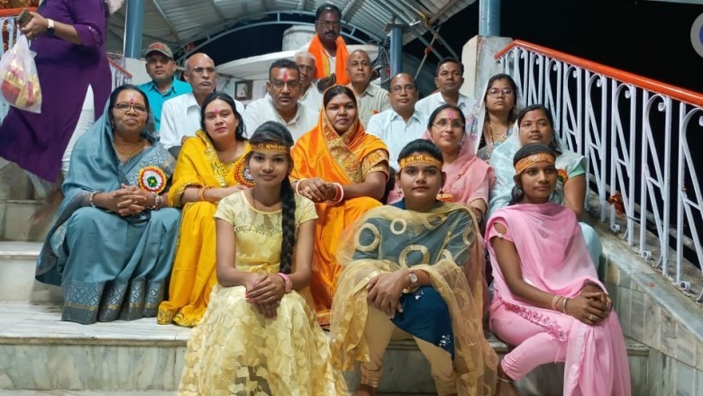 बम्लेश्वरी मंदिर पहुंचकर जिला साहू संघ राजनांदगांव में की पूजा-अर्चना, खुशहाली, सुख समृद्धि की कामना :