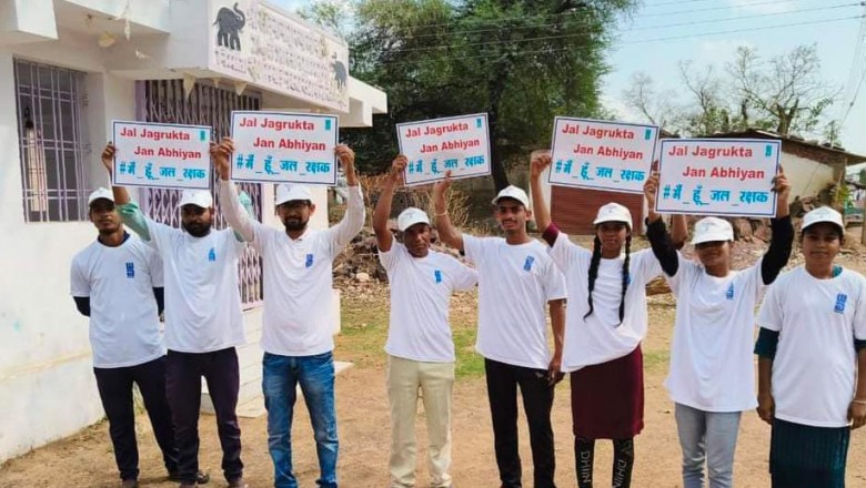 गिरते भूजल स्तर के प्रतिकूल परिणाम को लेकर धमधा मुर्रा के सरपंच ने चलाया मुहिम