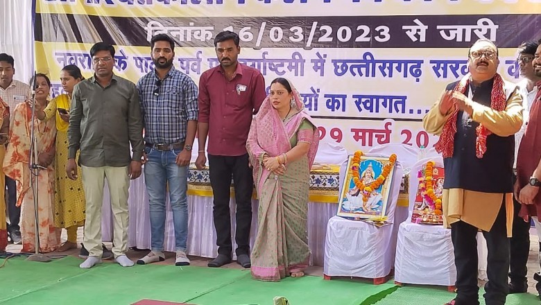 सद्बुद्धि यज्ञ में शामिल होकर जनपद पंचायत अध्यक्ष प्रतिक्षा सूर्यकांत  भंडारी ने पंचायत सचिव संघ का समर्थन किया :