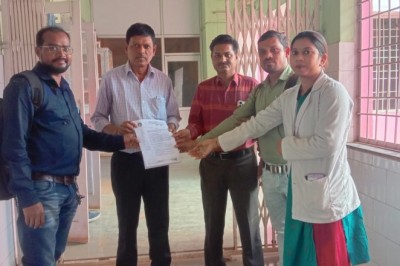 सामुदायिक स्वास्थ्य केंद्र घुमका को ज्ञापन सौंपा गया :