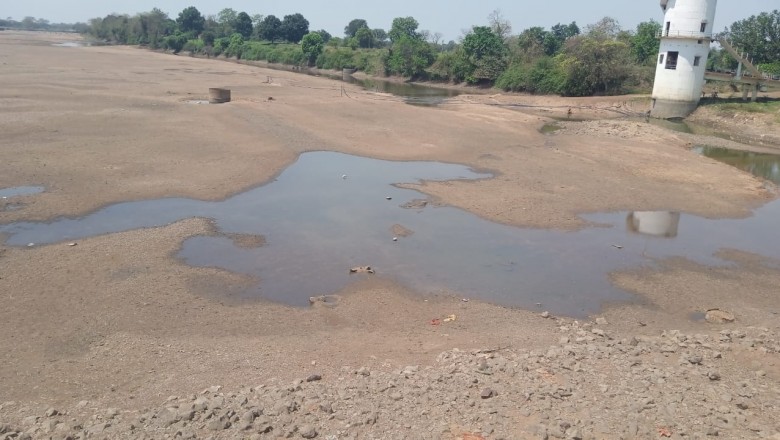 सोमनी क्षेत्र के 24 ग्रामों में होगी भारी जल संकट शिवनाथ नदी में तीन बोर के भरोसा 24 ग्रामों में पानी देने लगाई जुगाड़