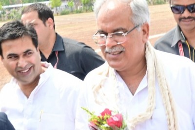 भेंट मुलाकात के दौरान मुख्यमंत्री  भूपेश बघेल ने की शहर विकास कार्यो के लिए कई बड़ी घोषणाएं,महापौर धीरज बाकलीवाल ने मुख्यमंत्री का किया आभार व्यक्त: