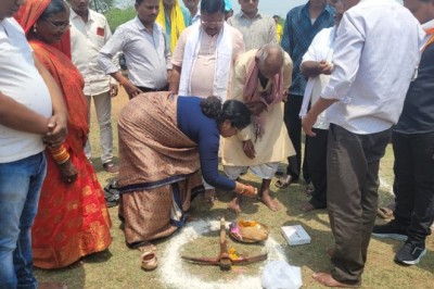 महापौर ने किया रेवाडीह में मुक्तिधाम जीर्णाेद्धार कार्य का भूमिपूजन :