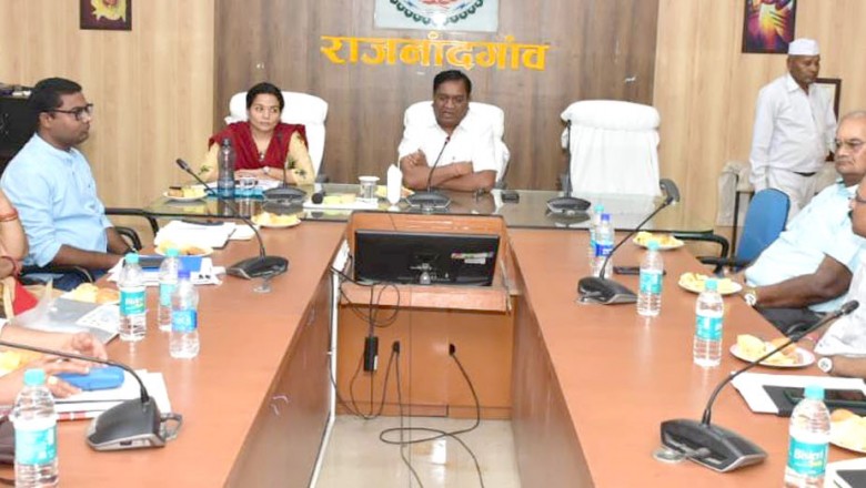 कुपोषण मुक्ति और सुपोषित समाज बनाने उठायें बीड़ा -कलेक्टर साथ ही महिला एवं बाल विकास विभाग की ली बैठक