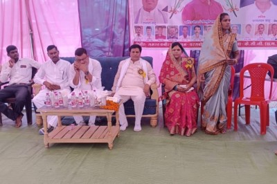 ग्राम‌ परसबोड़ (भंडारपुर) सद्गुरु कबीर सत्संग समारोह में शामिल हुए क्षेत्रीय विधायक भुनेश्वर शोभा राम बघेल :