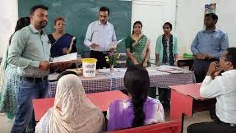 स्वामी आत्मानंद उत्कृष्ट अंग्रेजी माध्यम विद्यालयों में विद्यार्थियों का प्रवेश लॉटरी के माध्यम से :