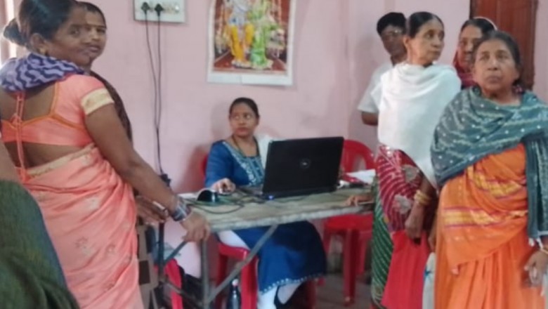 वार्डो के शिविरों में दो दिनों में 180 आयुष्मान कार्ड  एवं 190 आधार कार्ड अपडेट: