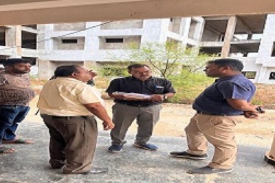 आयुक्त गुप्ता ने किया एजुकेशन हब एवं निर्माण कार्यो का निरीक्षण...