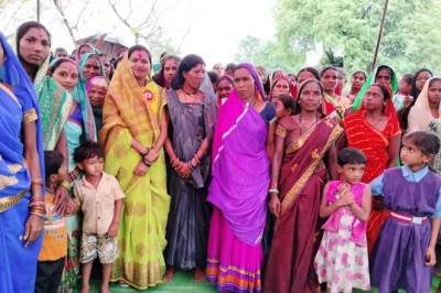 कोरगुडा के ग्रामीणों के मांग पर अध्यक्ष गीता घासी साहू ने 2 लाख रुपये देने की घोषणा...