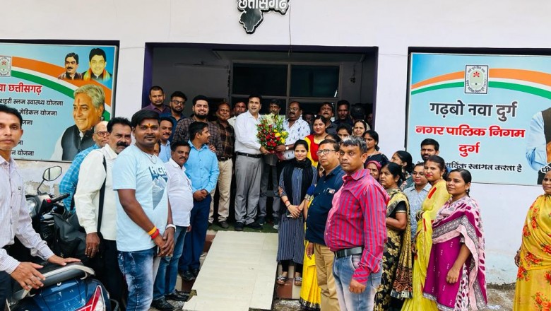 विधायक अरुण वोरा, महापौर धीरज बाकलीवाल व आयुक्त लोकेश चन्द्राकर से कर्मचारी/अधिकारियों ने की मुलाकात महंगाई भत्ते में वृद्धि किये जाने पर मुख्यमंत्री का ह्दय से आभार व्यक्त किया...