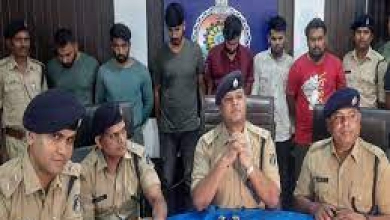 ऑनलाइन सट्टा पर एक्शन, झारखंड में दुर्ग पुलिस की रेड:भिलाई के 6 आरोपी गिरफ्तार...