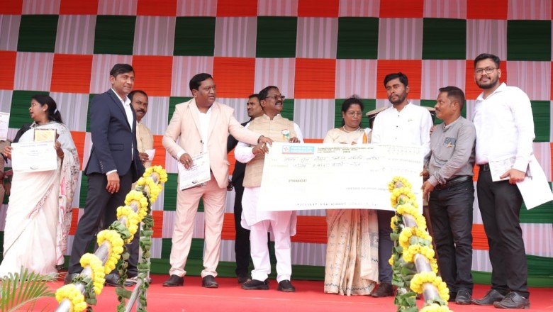 बघेरा कामधेनु गौठान को उत्कृष्ठ गौठान से किया सम्मानित...