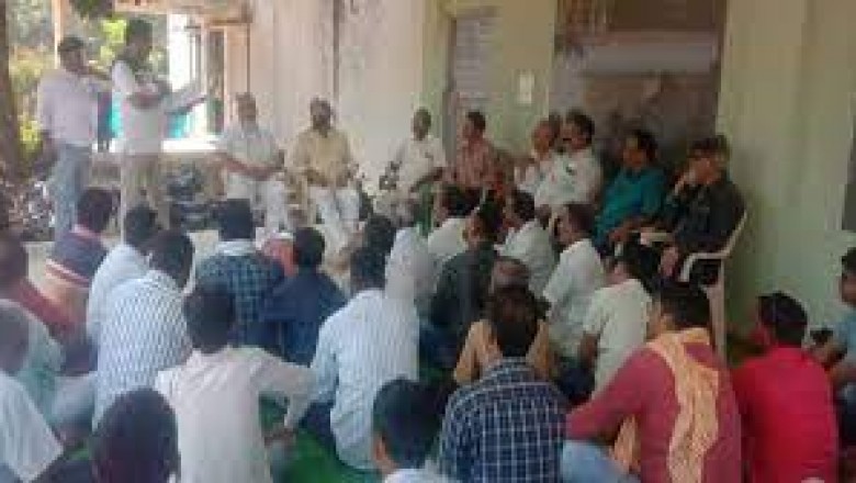 छत्तीसगढ़ में विधायक के खिलाफ बगावत : पर्यवेक्षक के सामने कांग्रेसियों ने निकाला आक्रोश....नए चेहरे को टिकट देने की मांग....