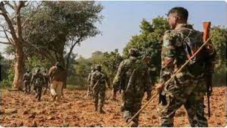 बीजापुर में एक AK-47 किया बरामद....सुरक्षा बलों ने कोरंजेड-बंदेपारा के जंगल में एक नक्सली को किया ढेर.....