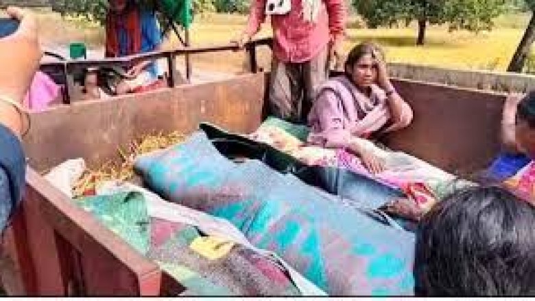 PM के दौरे से पहले नक्सलियों का आतंक.....बस्तर में चार ग्रामीणों को उतारा मौत के घाट....