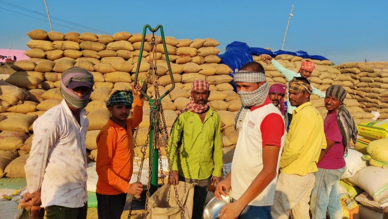 जिले के चारों विकास खंडों में 25 दिसंबर को गरिमामयी कार्यक्रम में होगा कृषकों के लम्बित बोनस वितरण