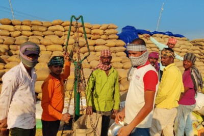 जिले के चारों विकास खंडों में 25 दिसंबर को गरिमामयी कार्यक्रम में होगा कृषकों के लम्बित बोनस वितरण