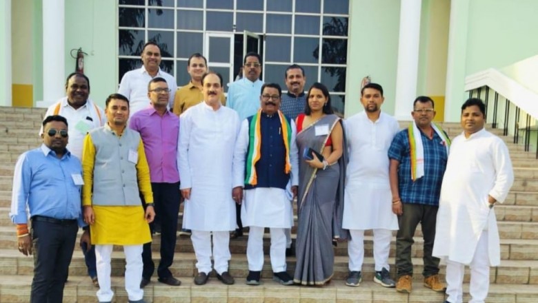 खुज्जी विधायक  भोलाराम साहू के शपथ में पहुंचे खुज्जी विधानसभा क्षेत्रवासी