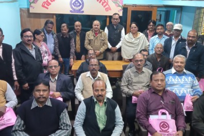 रिटायर कर्मियों से सोसाइटी का रिश्ता हमेशा बना रहेगा:परगनिहा  बीएसपी सेक्टर-4 सोसाइटी ने दी रिटायर सदस्य कर्मियों को विदाई