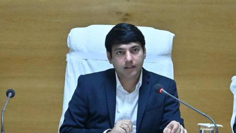 कलेक्टर  आकाश छिकारा ने गणतंत्र दिवस समारोह गरिमामय तरीके से मनाने अधिकारियों की ली बैठक