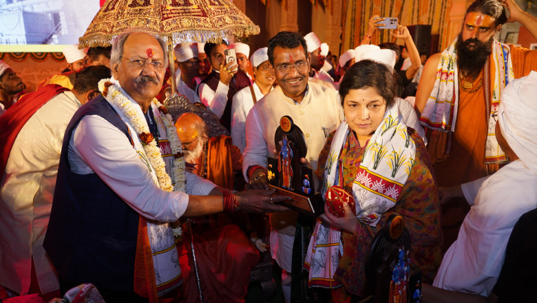 राजिम कुंभ कल्प 2024 मेला के दूसरे दिन रविवार को रही भारी भीड़