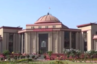 केंद्रीय चुनाव आयोग के जारी पत्र के आधार पर किया गया था तबादला राज्य सरकार के 215 ट्रांसफर आदेश को हाईकोर्ट ने किया निरस्त