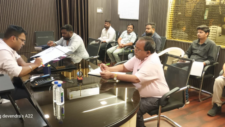 आयुक्त ने ली जल विभाग व अमृत मिशन के अधिकारियों की बैठक