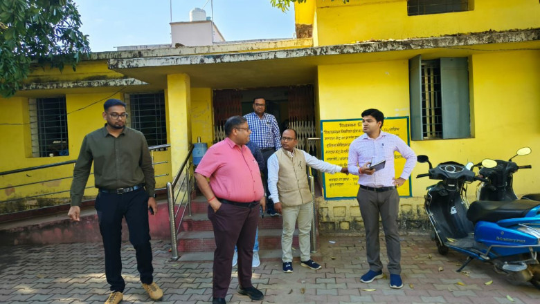 कलेक्टर अग्रवाल ने विभिन्न मतदान केन्द्रों का किया औचक निरीक्षण