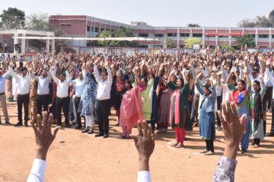 कलेक्टर ने शत-प्रतिशत मतदान करने 20 हजार नागरिकों को छत्तीसगढ़ी में दिलाई शपथ