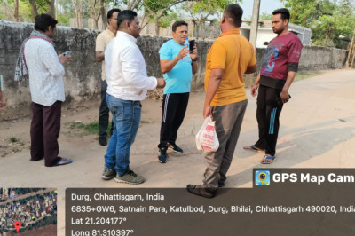आयुक्त लोकेश चन्द्राकर ने अधिकारी व अमला के साथ निरीक्षण कर देखी वार्ड की सफाई व्यवस्था: