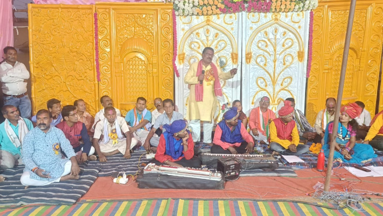 विभिन्न ग्रामो मे आयोजित  फाग महोत्सव मे शामिल हुए खुज्जी विधायक भोला राम साहू