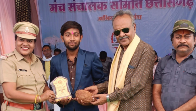 रंग छत्तीसगढ़ के संचालक खुमेश साहू हुए सम्मानित