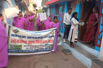 मतदान कार्य को निष्पक्षता और त्रुटिरहित संपादित करने के लिए प्रशिक्षण में दी जा रही जानकारियों को बारीकी से समझें- कलेक्टर अग्रवाल