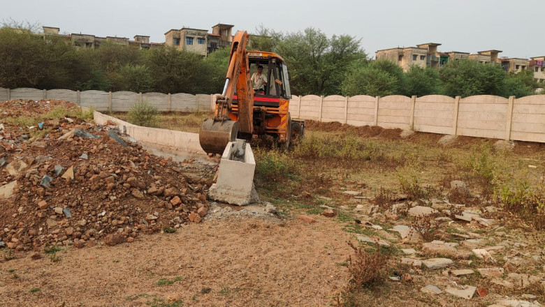 कौरिनभाठा में दिनदयाल कालोनी के पीछे अवैध प्लाटिंग की तैयारी,