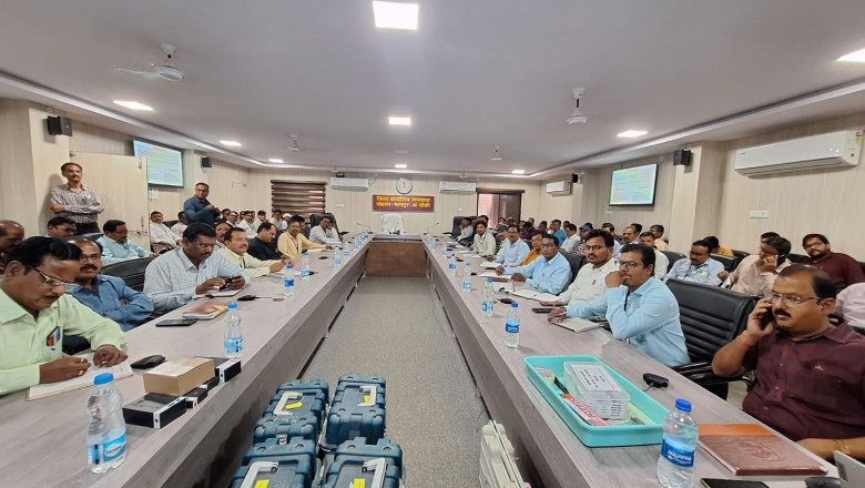 निर्वाचन कर्तव्य पर तैनात अधिकारी-कर्मचारी एवं अनुपस्थित श्रेणी के मतदाताओं के लिए मतदान करने हेतु सुविधा केंद्र की स्थापना