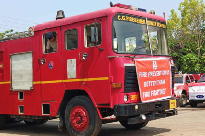 आगजनी से बचाव का दिया गया संदेश, अग्निशमन सेवा दिवस पर राजधानी में निकली दमकल वाहनों की रैली...
